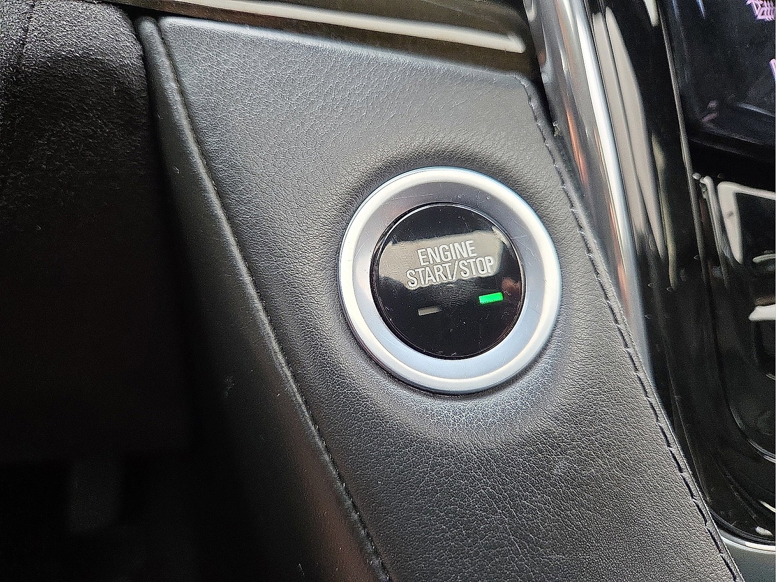 Used 2017 Cadillac Escalade Platinum image 20