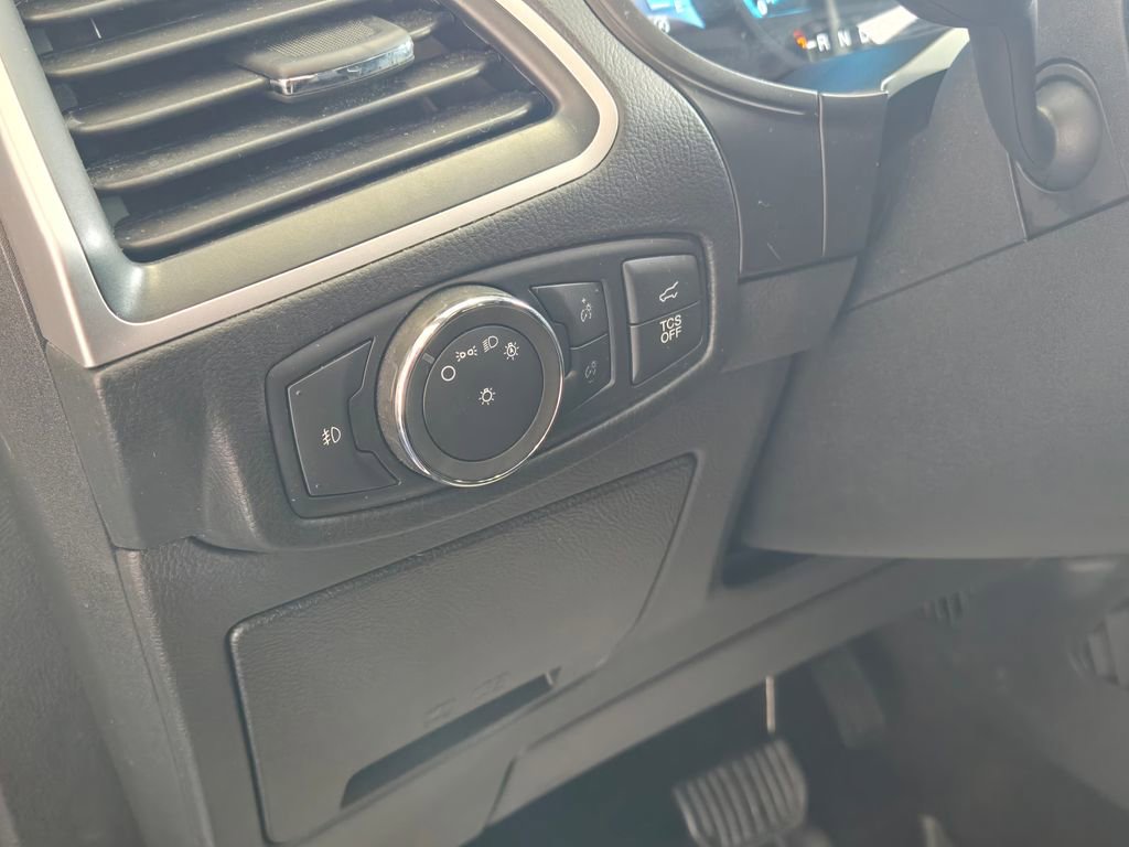 Used 2022 Ford Edge SEL w/ Convenience Package image 14