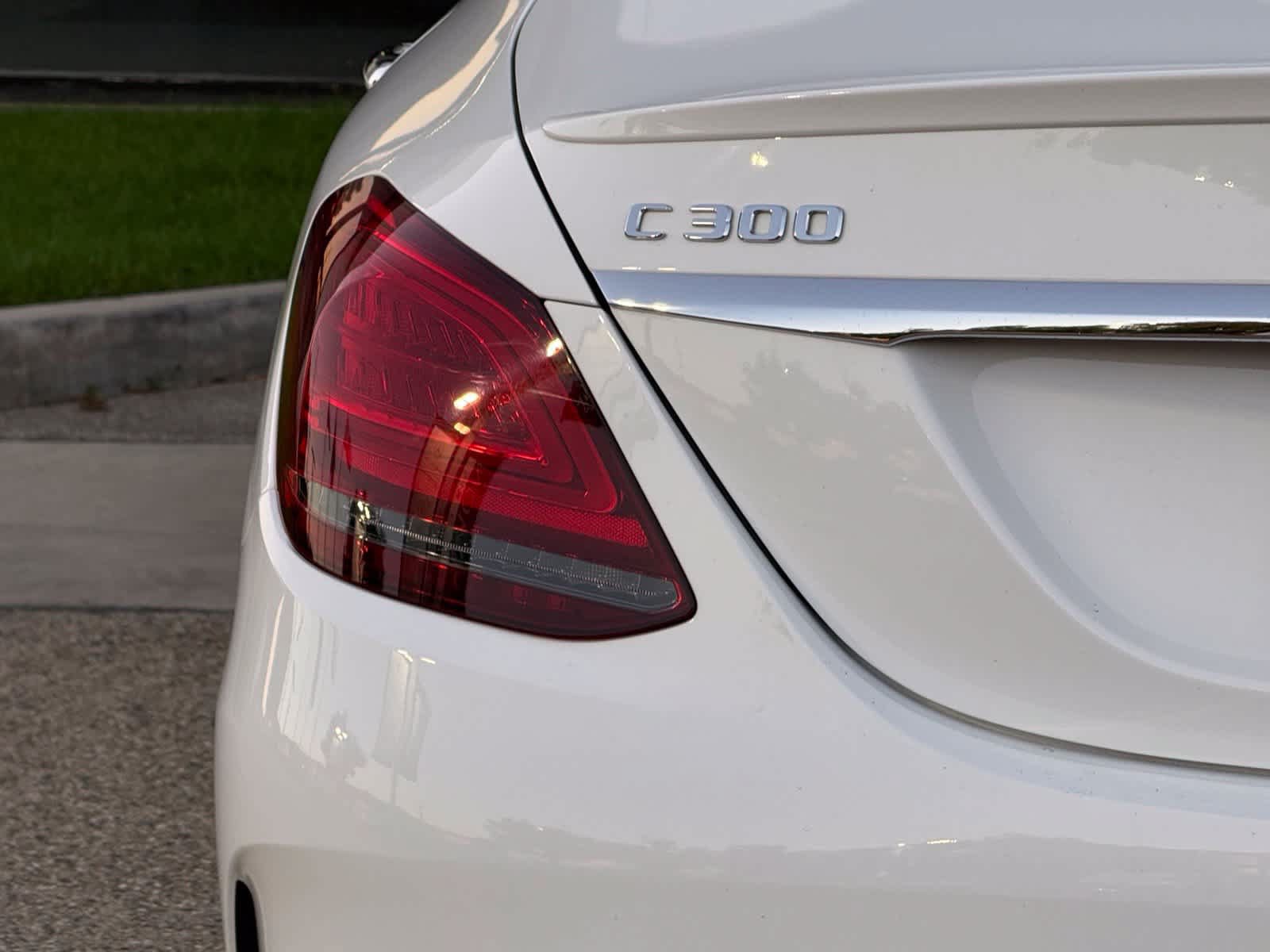 Used 2021 Mercedes-Benz C 300 Sedan image 11