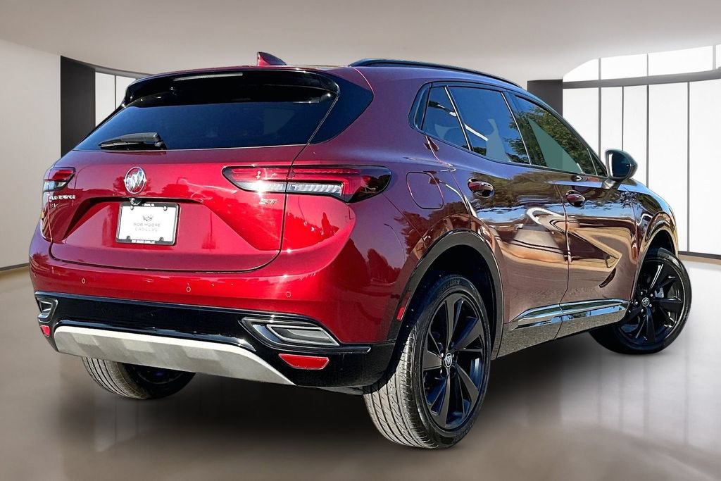Used 2022 Buick Envision Preferred w/ Sport Touring Package FWD image 2