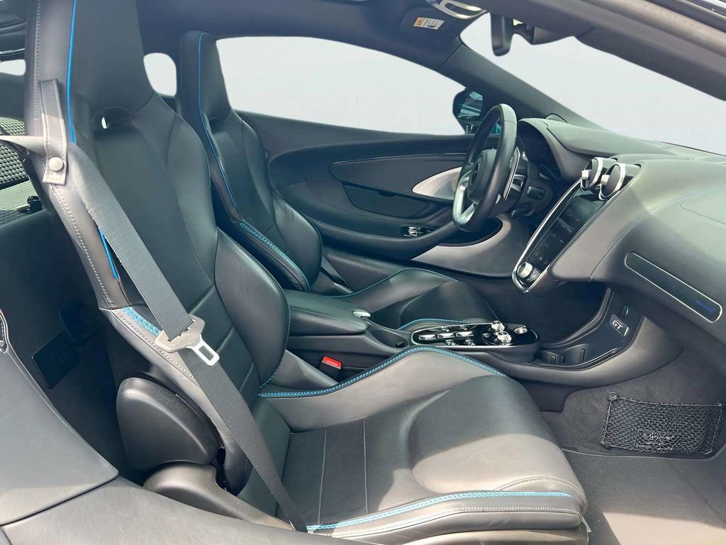 Used 2021 McLaren GT image 17