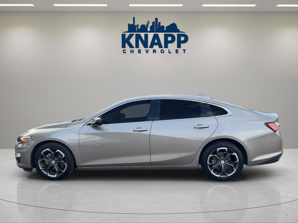 Used 2022 Chevrolet Malibu LT image 2