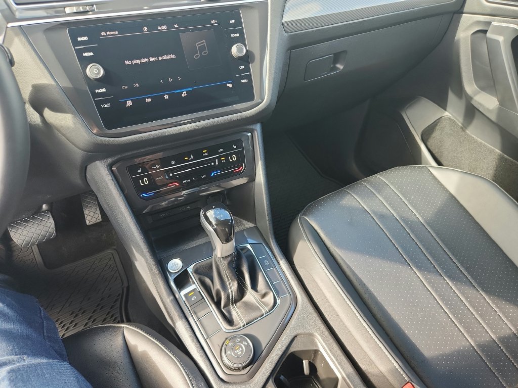 Certified 2024 Volkswagen Tiguan SE AWD/4WD image 17