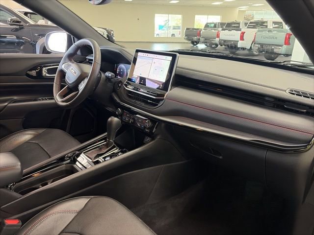 Used 2023 Jeep Compass Trailhawk w/ Trailhawk Elite Group image 9