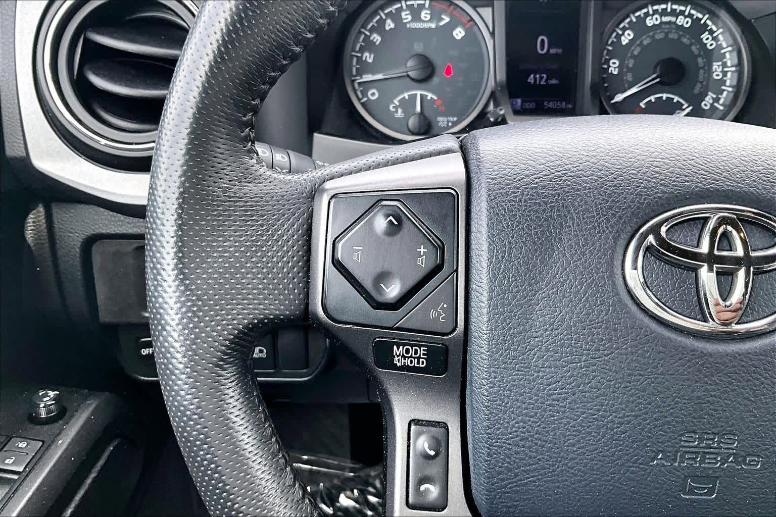 Used 2019 Toyota Tacoma TRD Off-Road AWD/4WD image 21