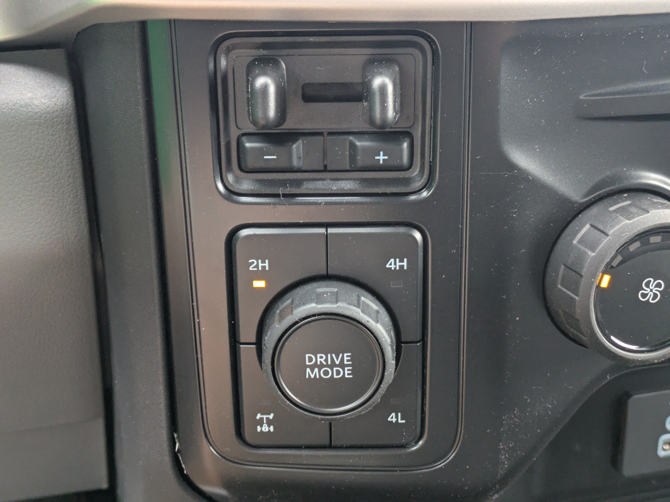 New 2026 Ford F350 XL w/ STX Appearance Package AWD/4WD image 28