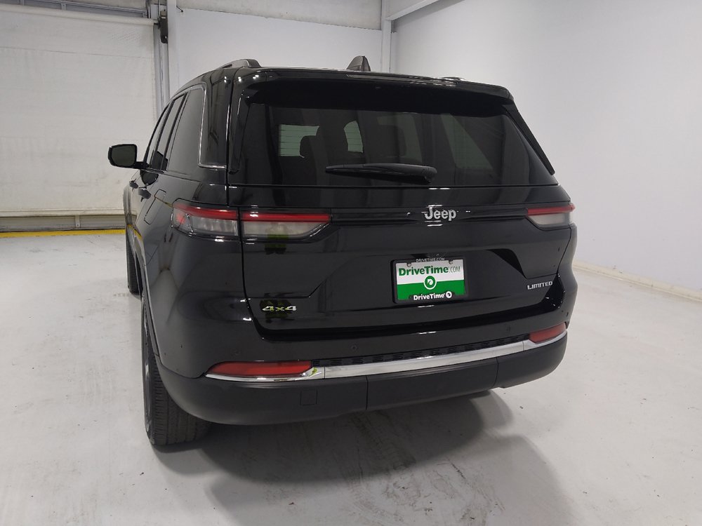 Used 2023 Jeep Grand Cherokee Limited AWD/4WD image 6