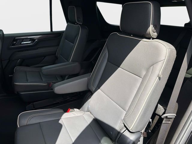 Used 2025 GMC Yukon Elevation image 12