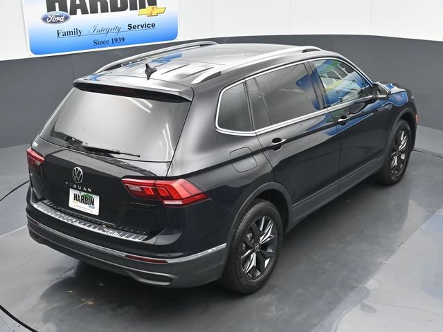 Used 2023 Volkswagen Tiguan SE w/ Panoramic Sunroof Package FWD image 27