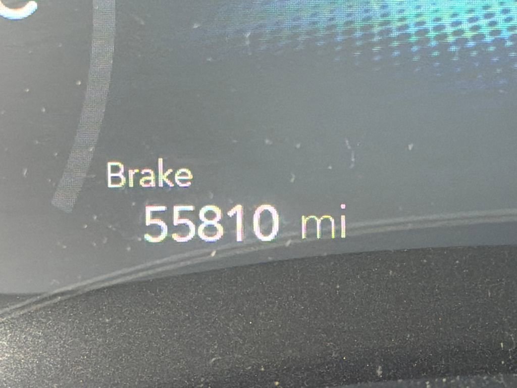 Used 2024 Chrysler Pacifica Select image 60