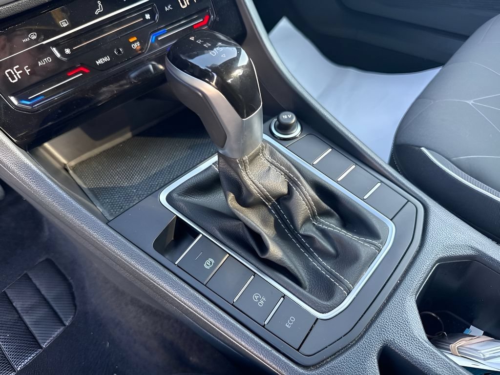 Used 2025 Volkswagen Jetta Sport FWD image 13