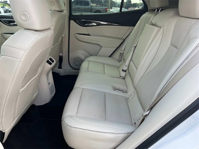 Used 2023 Buick Envision Essence image 19