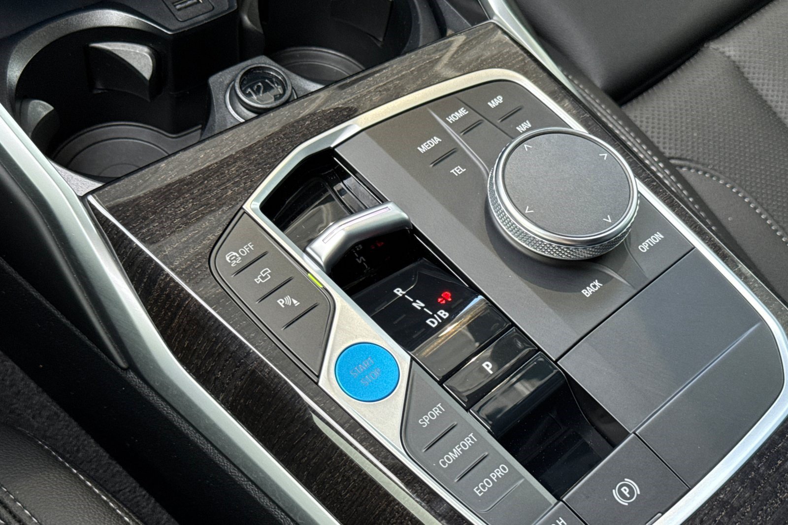Certified 2023 BMW i4 eDrive40 w/ Premium Package RWD image 28