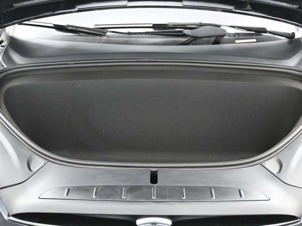 Used 2023 Tesla Model X image 46
