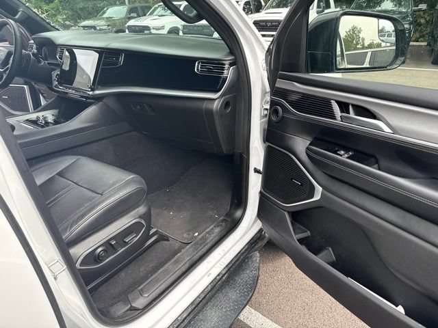 Used 2024 Jeep Wagoneer Series II AWD/4WD image 6