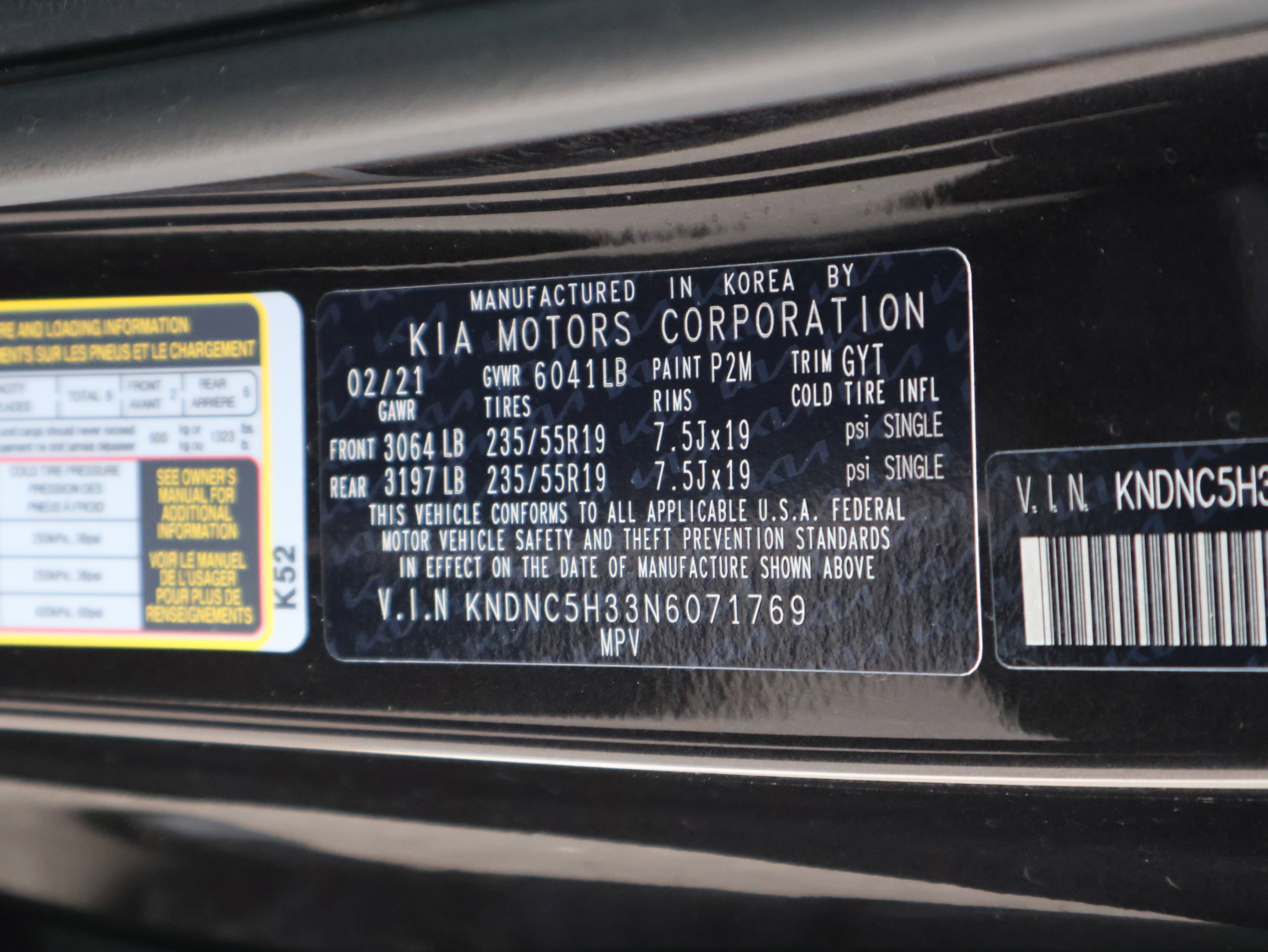 Used 2022 Kia Carnival EX image 40