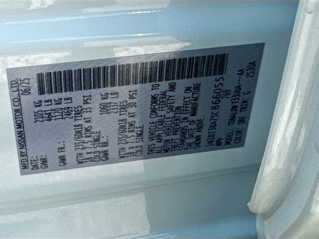 Used 2025 Nissan Rogue SV image 18