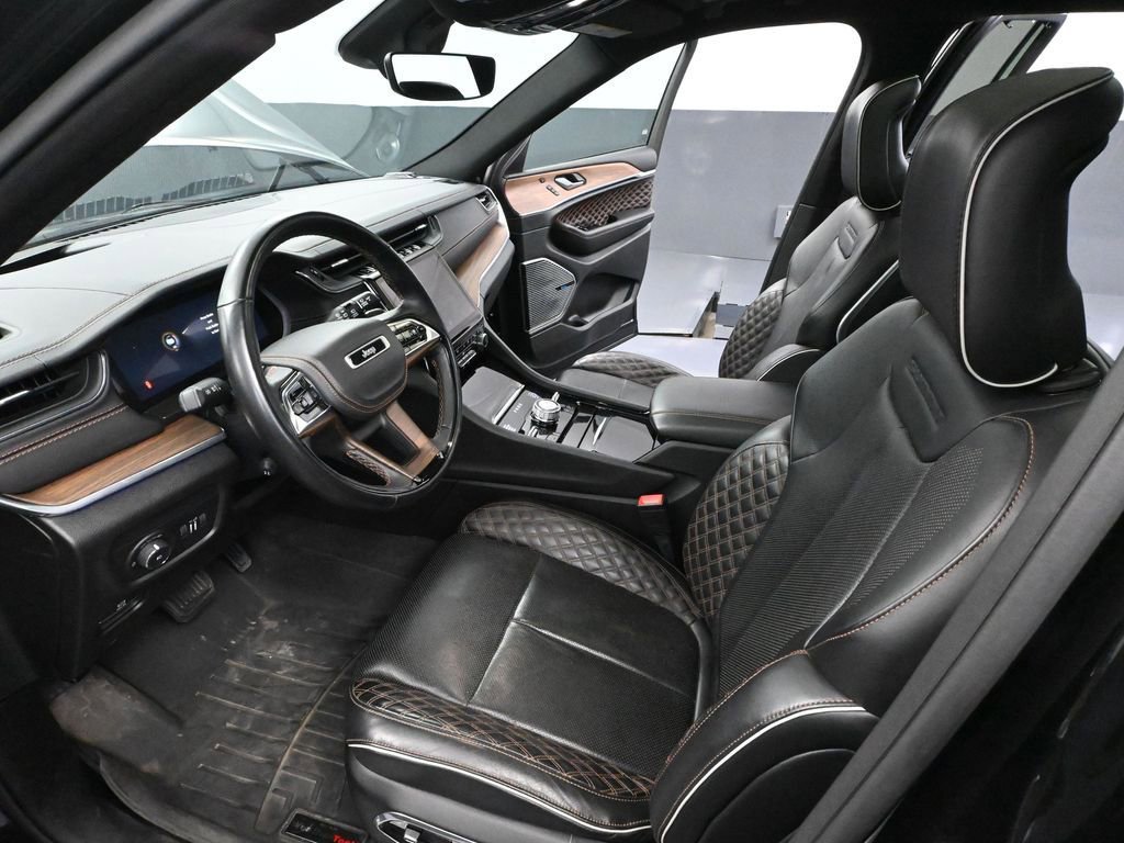 Used 2021 Jeep Grand Cherokee L Summit w/ Luxury Tech Group V AWD/4WD image 25