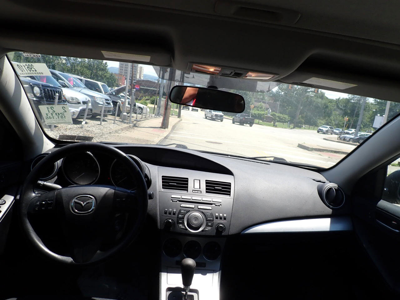 Used 2011 MAZDA MAZDA3 i Touring image 27