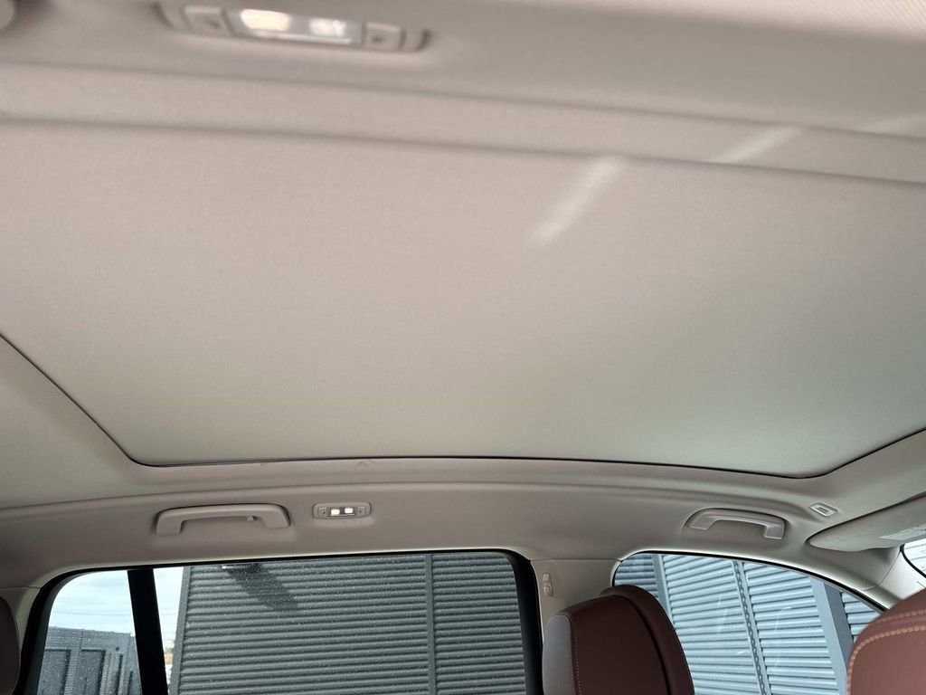 Used 2023 BMW X7 xDrive40i w/ Parking Assistance Package image 15