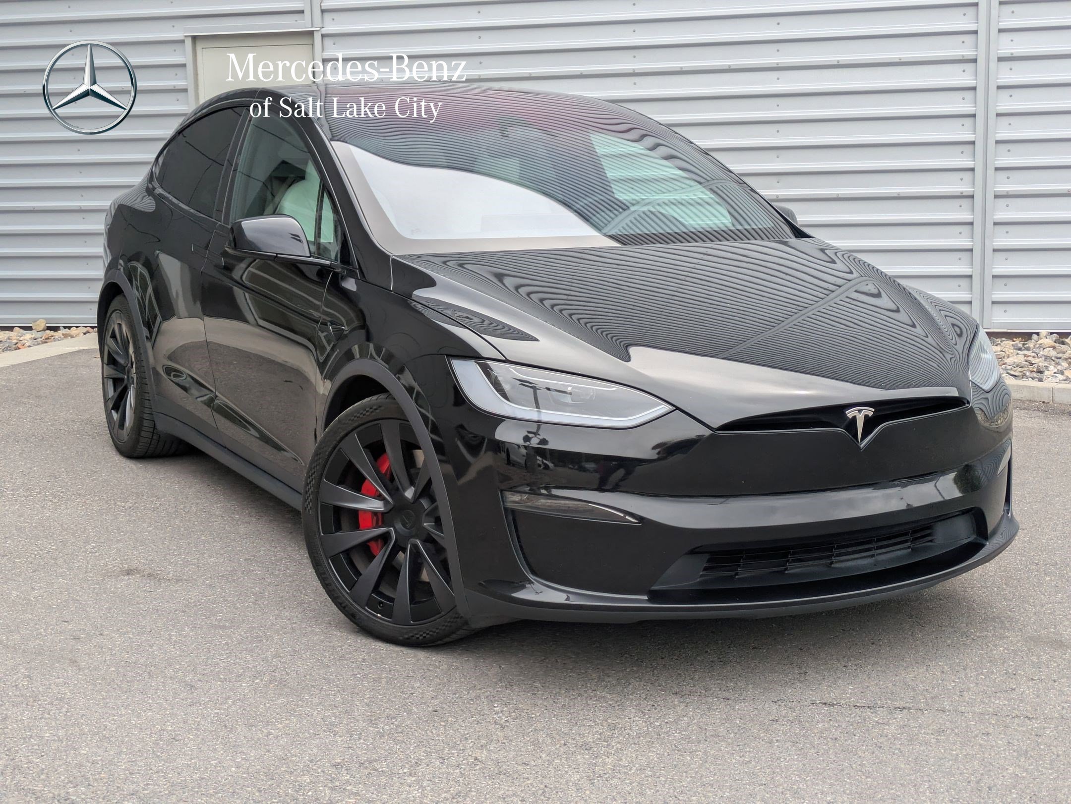 Used 2023 Tesla Model X Plaid image 1