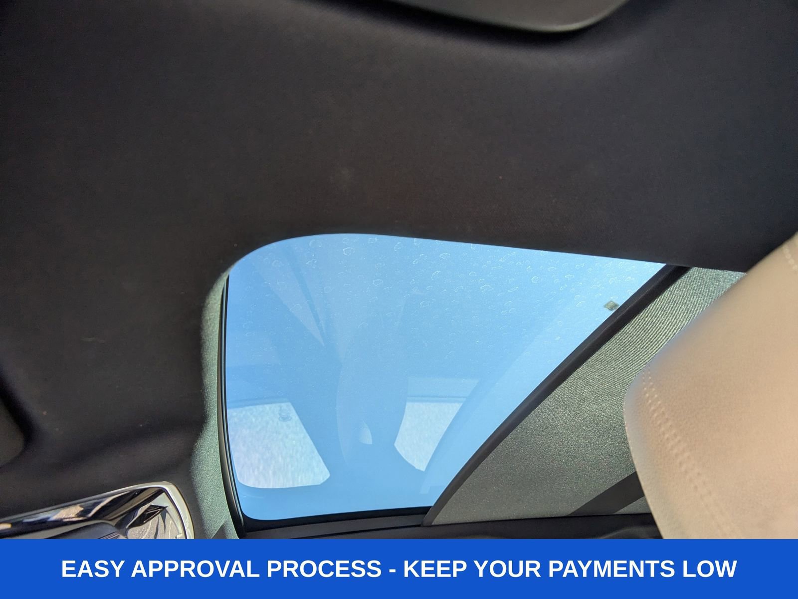 Used 2018 Land Rover Range Rover Velar R-Dynamic SE image 26