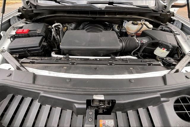 Used 2023 Chevrolet Suburban Premier image 21