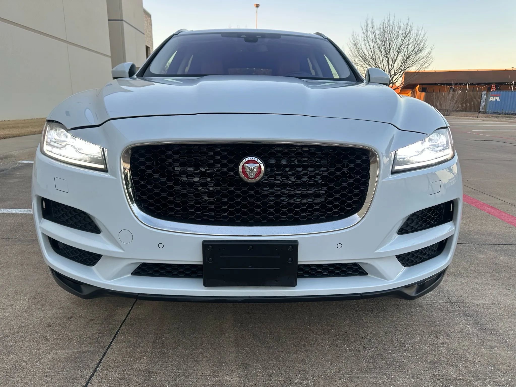 Used 2018 Jaguar F-PACE Portfolio image 3