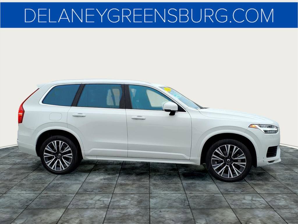 Used 2022 Volvo XC90 T6 Momentum image 2
