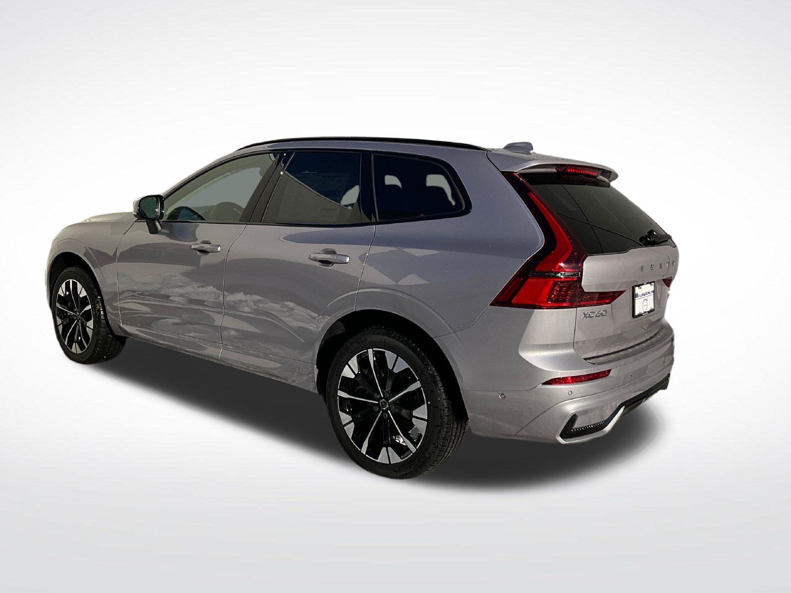 New 2026 Volvo XC60 B5 Plus w/ Protection Package Premier AWD/4WD image 3