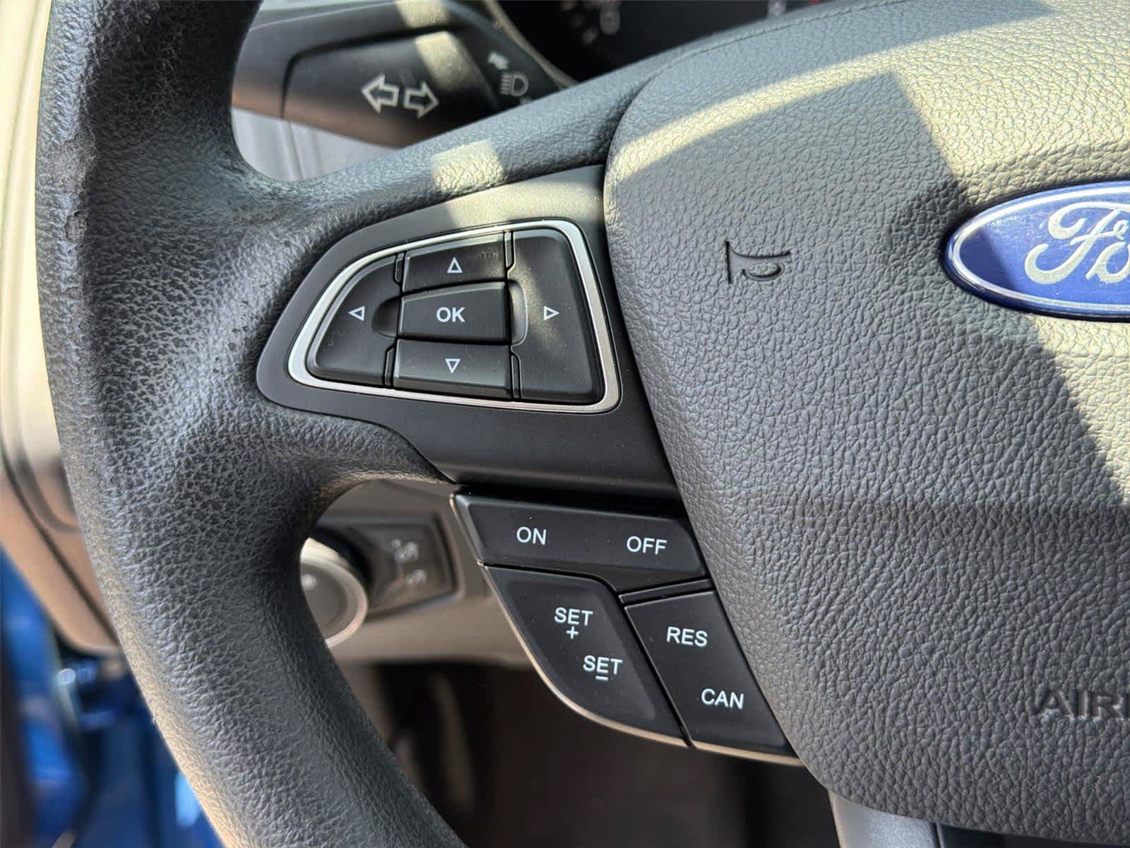 Used 2018 Ford Focus SE w/ SE Appearance Package FWD image 23