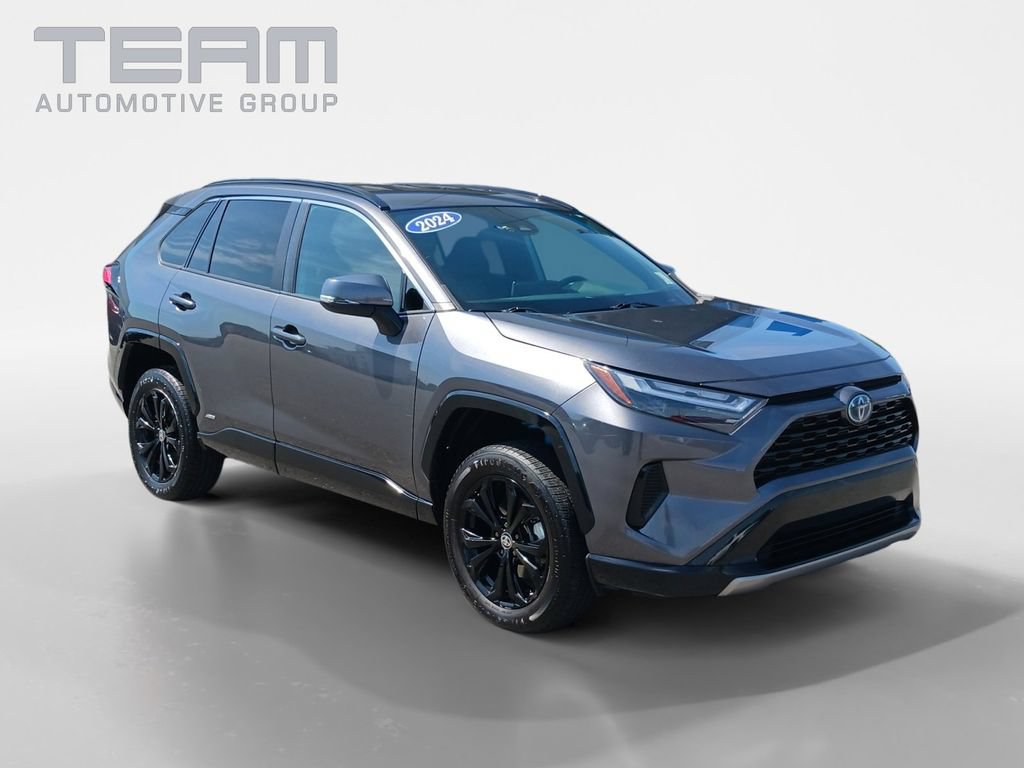 Used 2024 Toyota RAV4 SE AWD/4WD image 1