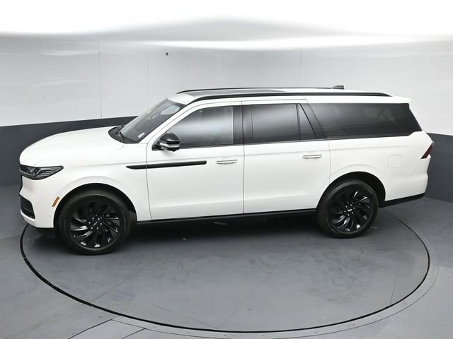 Used 2025 Lincoln Navigator L Reserve w/ Jet Appearance Package image 44