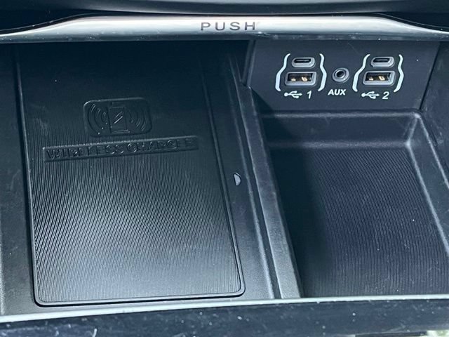 Used 2023 Chrysler Pacifica Limited w/ S Appearance Package AWD/4WD image 39