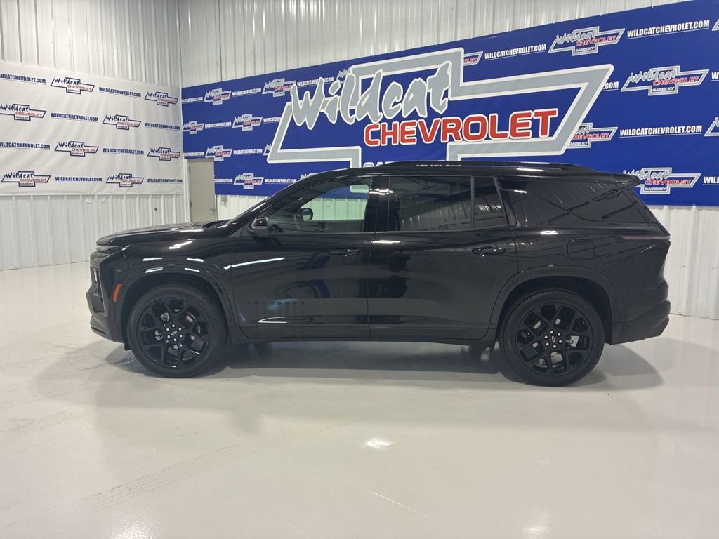 Used 2026 Chevrolet Traverse RS FWD image 3