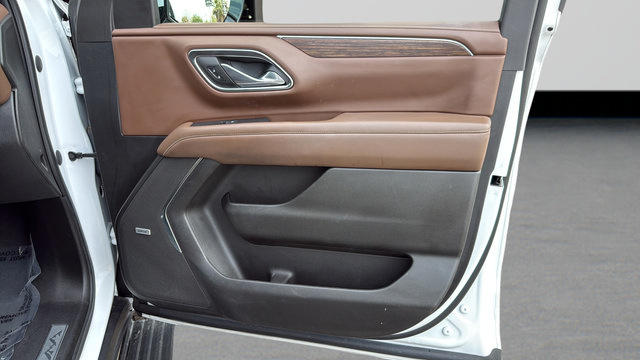 Used 2023 Chevrolet Suburban High Country w/ Advanced Technology Package AWD/4WD image 22