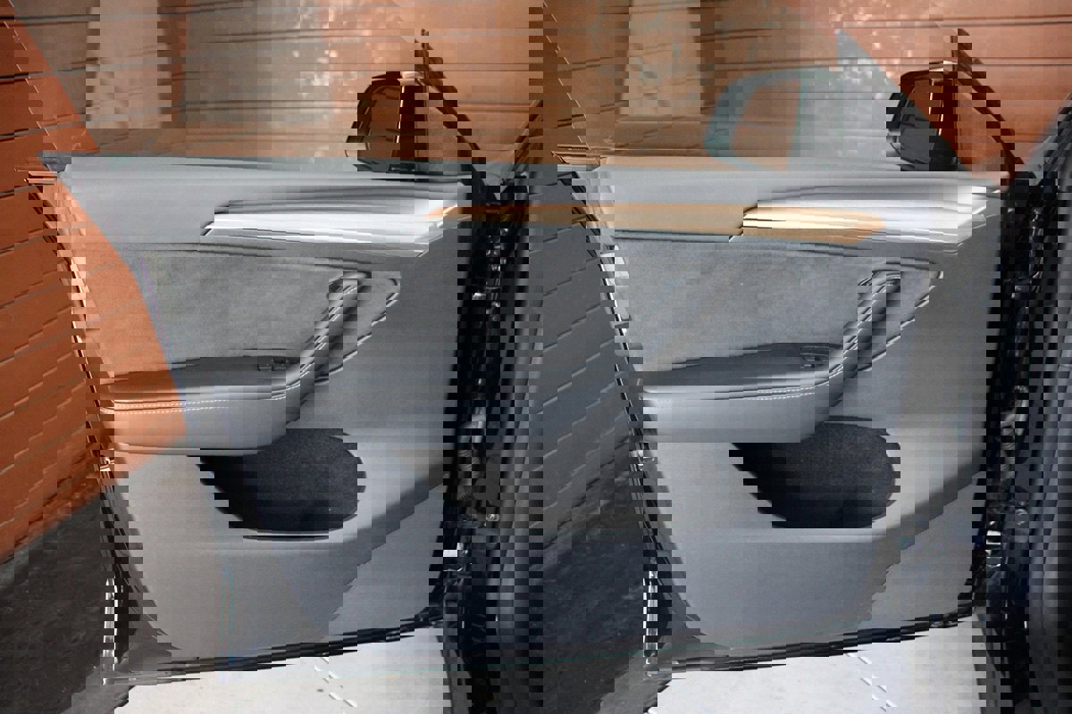 Used 2023 Tesla Model Y Long Range image 21