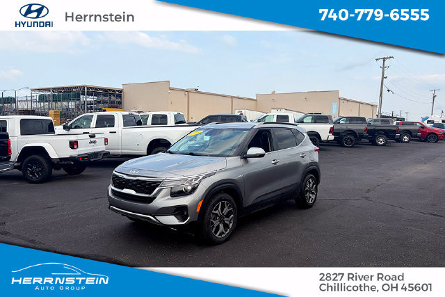 Used 2023 Kia Seltos EX AWD/4WD image 3