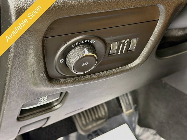 Used 2022 Jeep Grand Cherokee L Summit w/ Luxury Tech Group V AWD/4WD image 10