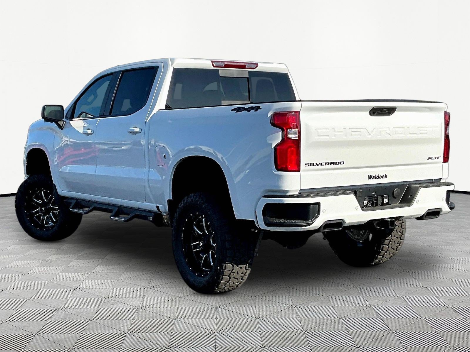 New 2026 Chevrolet Silverado 1500 RST w/ Dark Appearance Package AWD/4WD image 4
