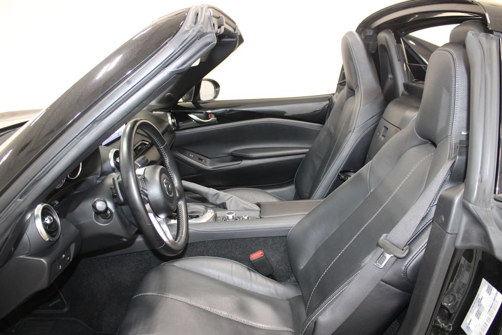 Used 2025 MAZDA MX-5 Miata RF Grand Touring RWD image 26
