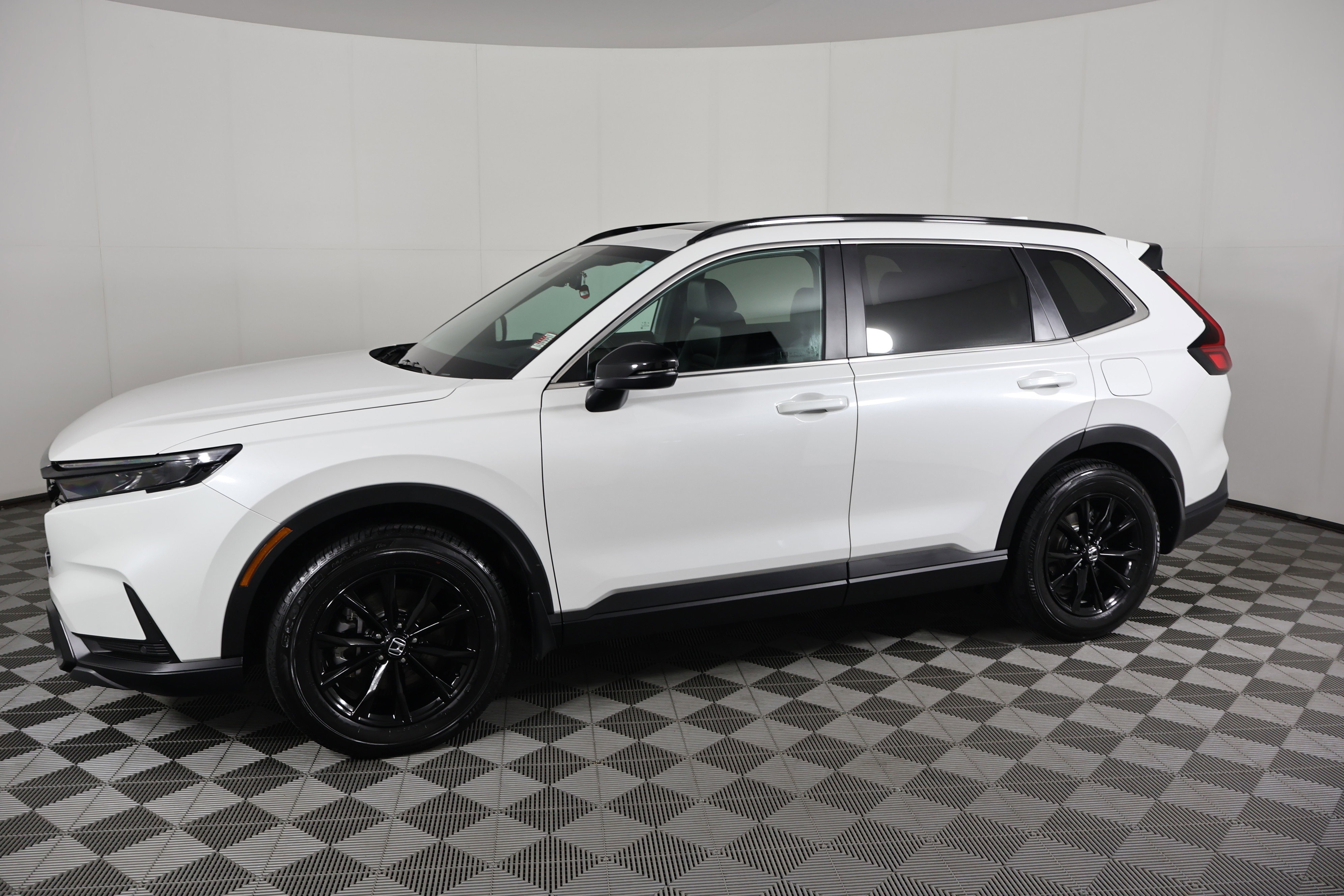 Used 2025 Honda CR-V Sport-L image 9