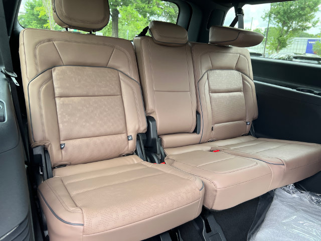 New 2027 Lincoln Navigator L Black Label AWD/4WD image 16
