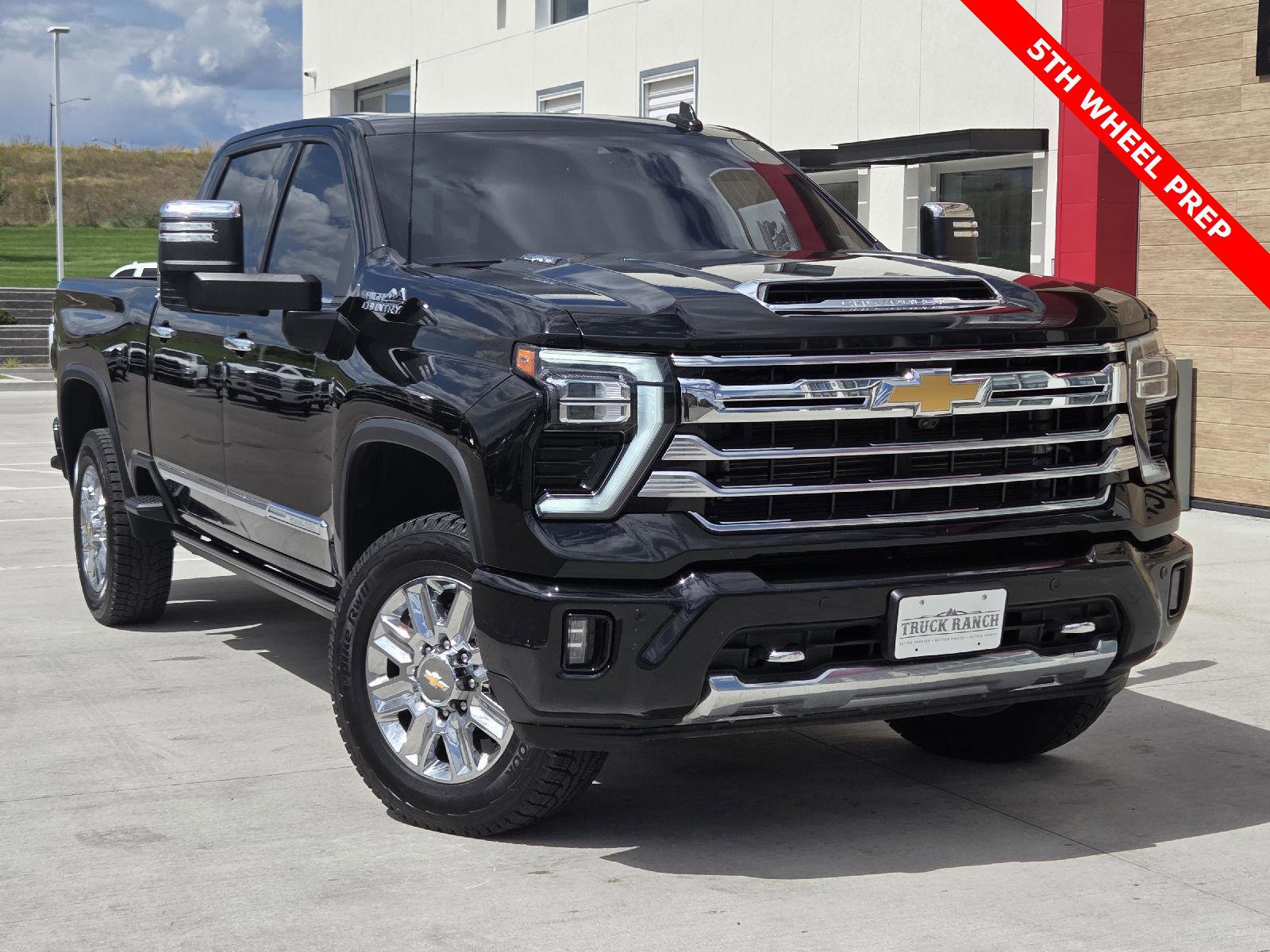 Used 2024 Chevrolet Silverado 2500 High Country w/ Technology Package image 1
