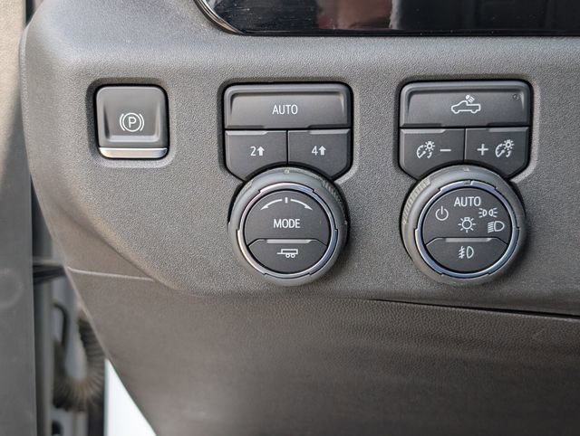 Certified 2022 Chevrolet Silverado 1500 RST AWD/4WD image 22