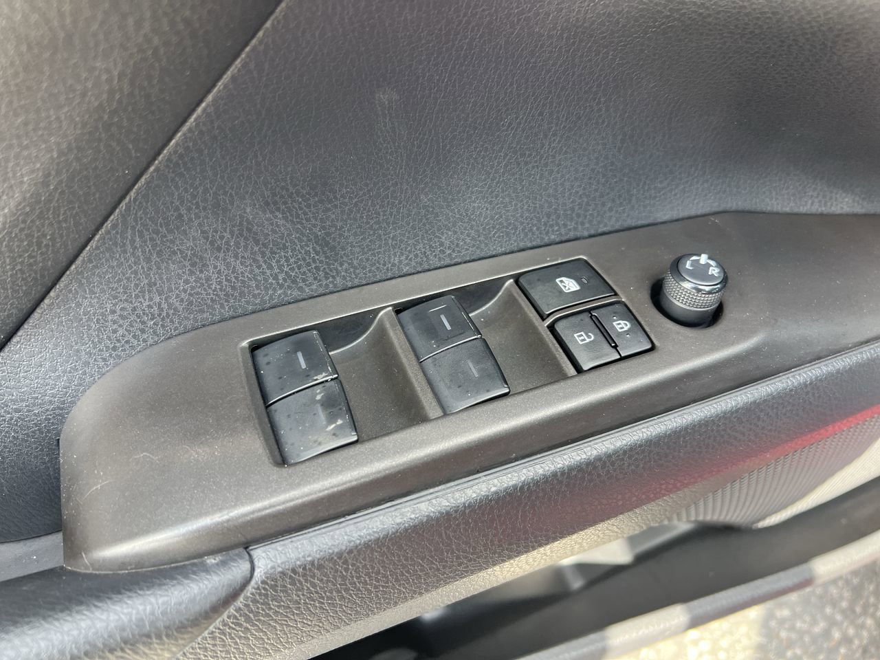 Used 2023 Toyota Camry LE FWD image 15
