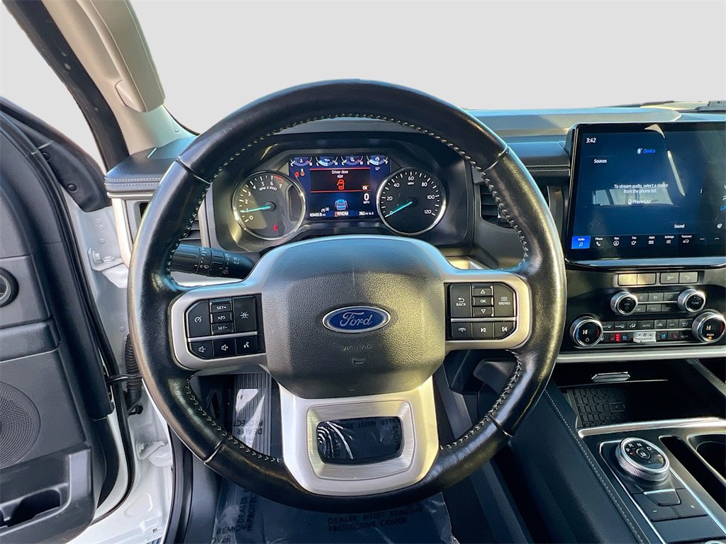 Used 2024 Ford Expedition Max XLT image 11