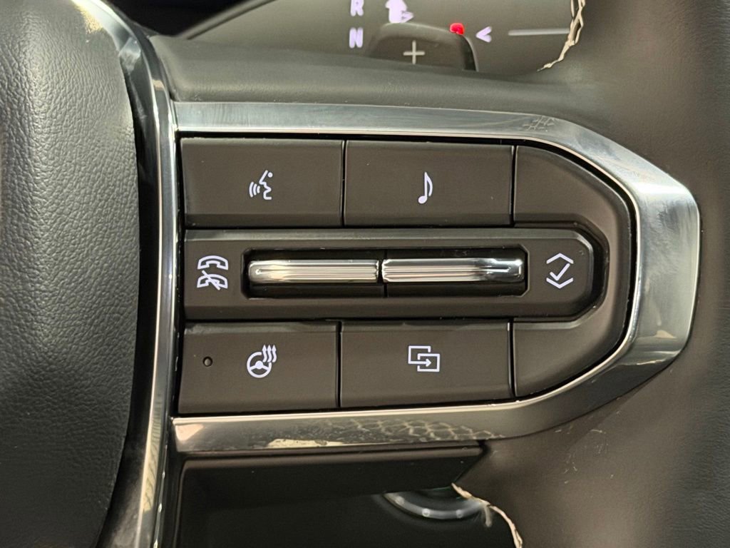 Certified 2025 GMC Acadia Denali w/ Super Cruise Package AWD/4WD image 44