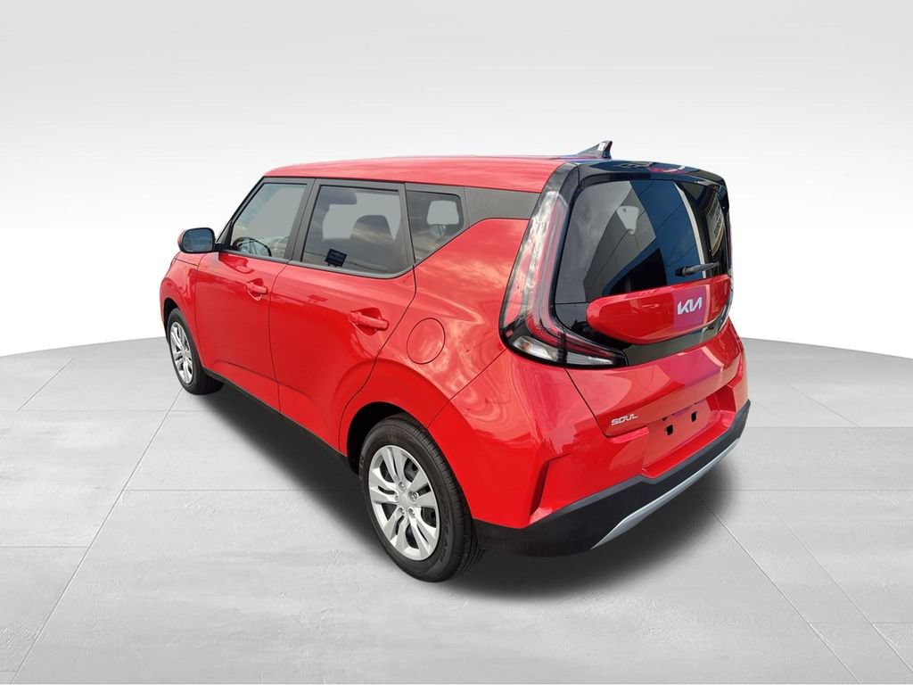 Used 2023 Kia Soul LX FWD image 6