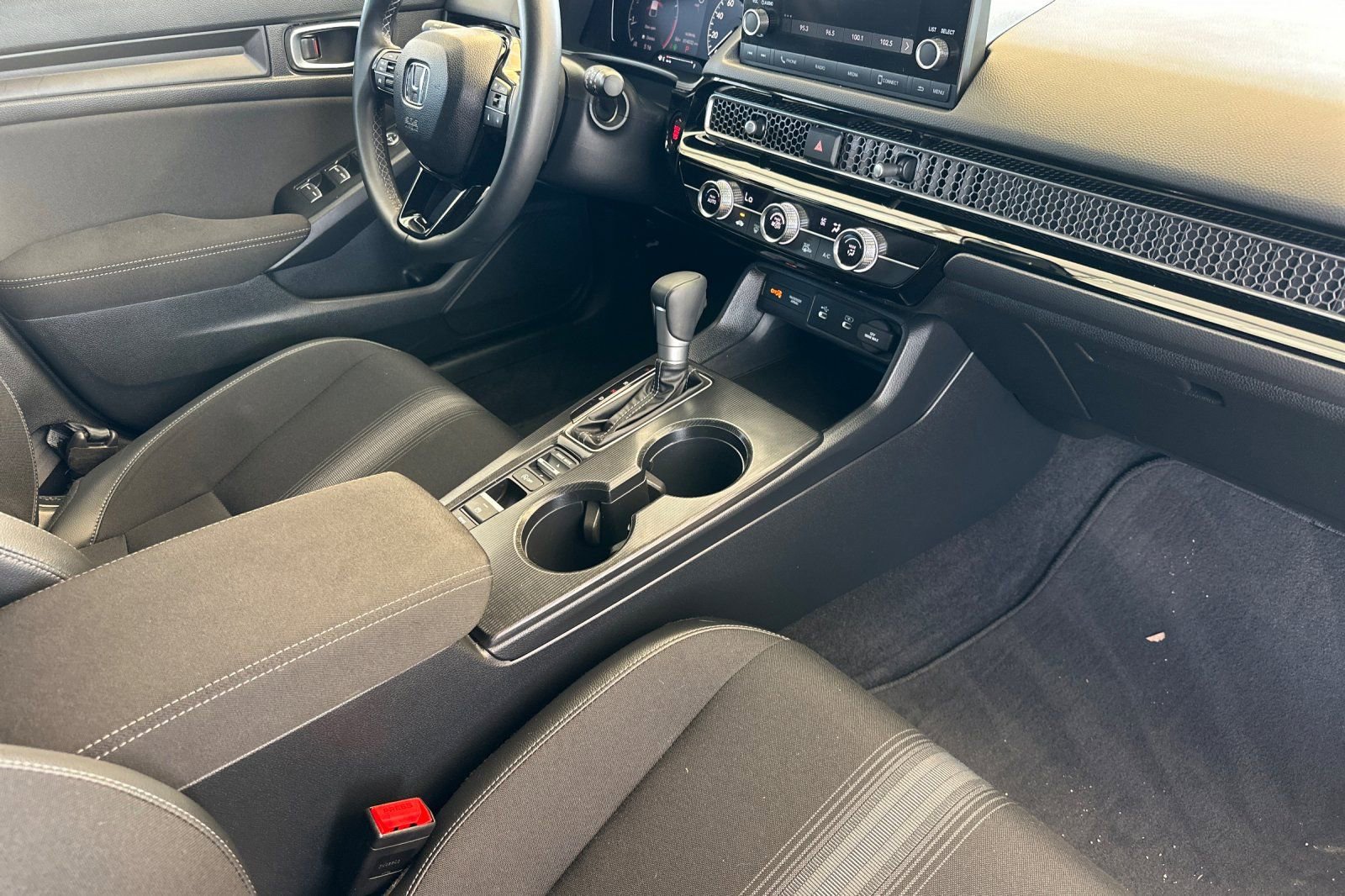 Used 2025 Honda Civic Sport image 15